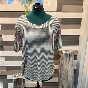 Daytrip Striped Black and Purple Short Sleeve Top